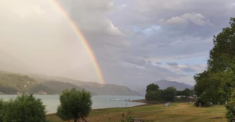 Gite De Charme : La Grange Au Lac Azur Treffort  Exterior foto